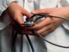 Nu poți să vii cu creșteri majore pentru demnitari și să le spui doctorilor la voi reducem cu jumătate medic mort